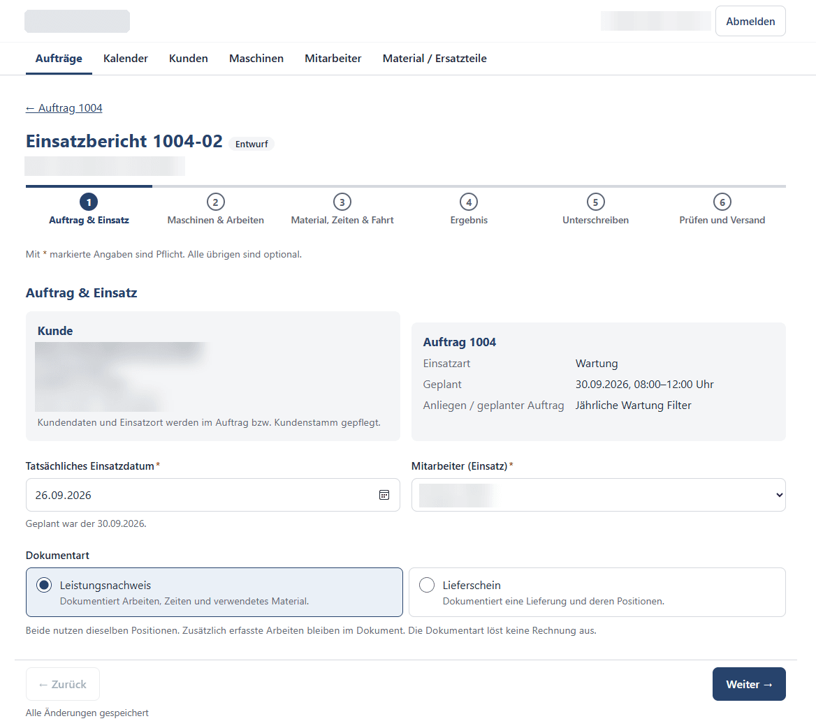 Eingabemaske eines digitalen Einsatzberichts mit sechs Schritten von Auftrag bis Versand